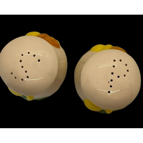 Vintage 70s Ceramic Mushroom Design Hand Painted 4" Salt & Pepper Shakers - Picture 4 of 7